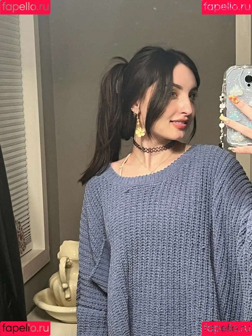 Beebee ASMR Onlyfans Photo Gallery 