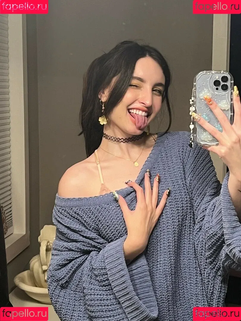 Beebee ASMR Onlyfans Photo Gallery 