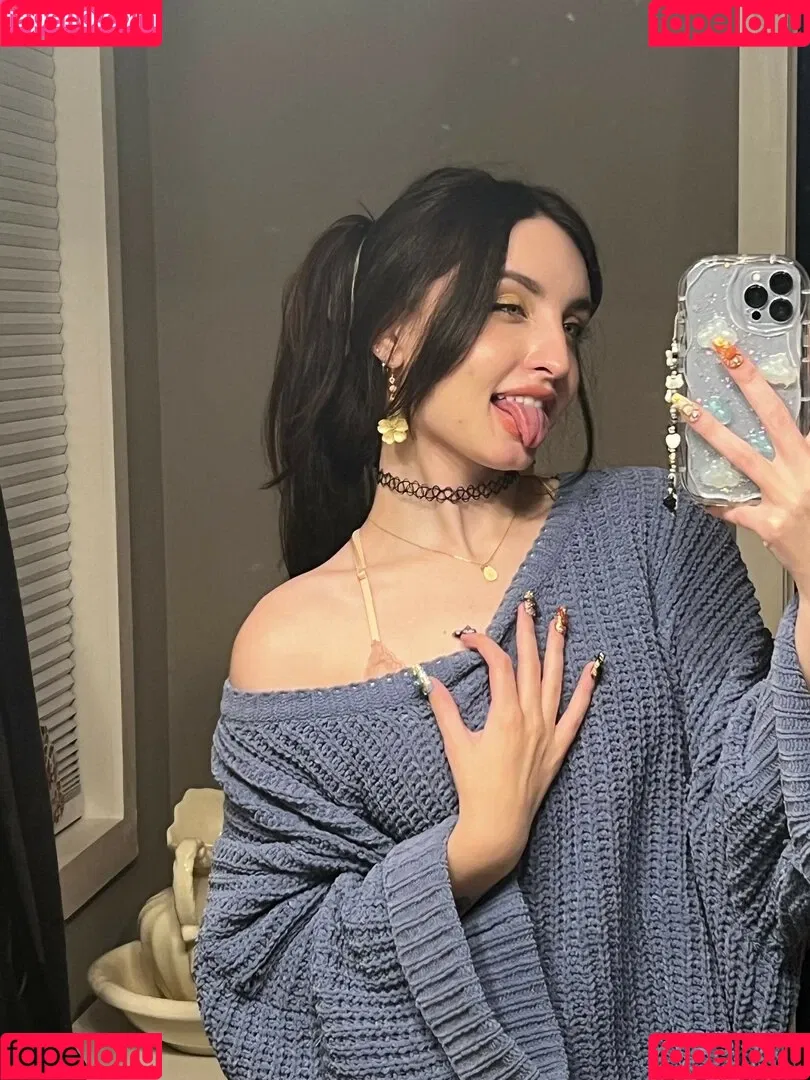 Beebee ASMR Onlyfans Photo Gallery 
