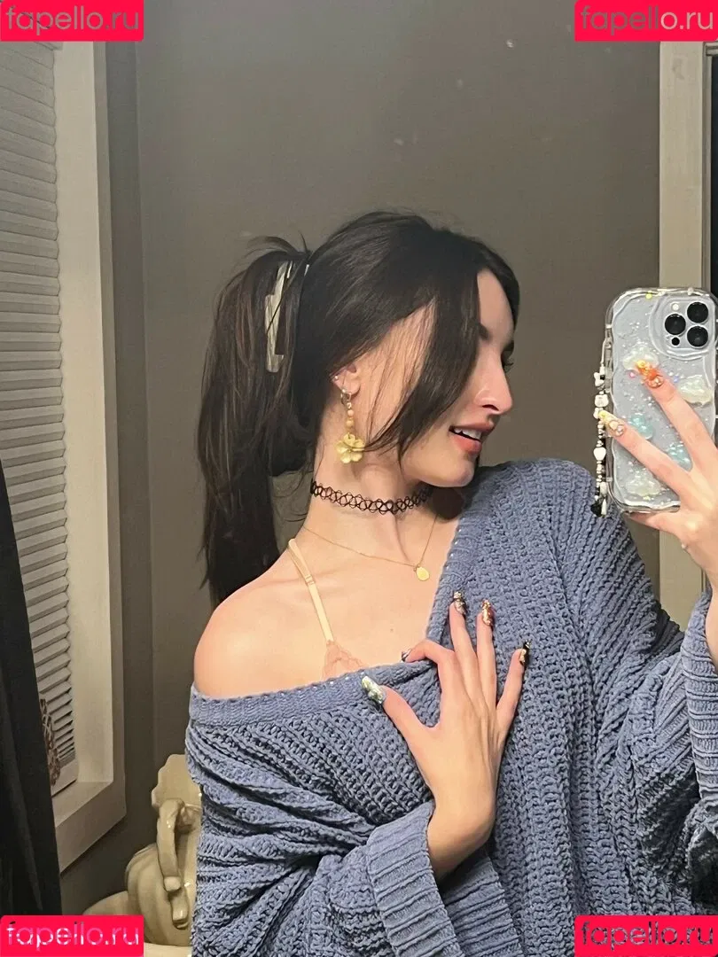 Beebee ASMR Onlyfans Photo Gallery 