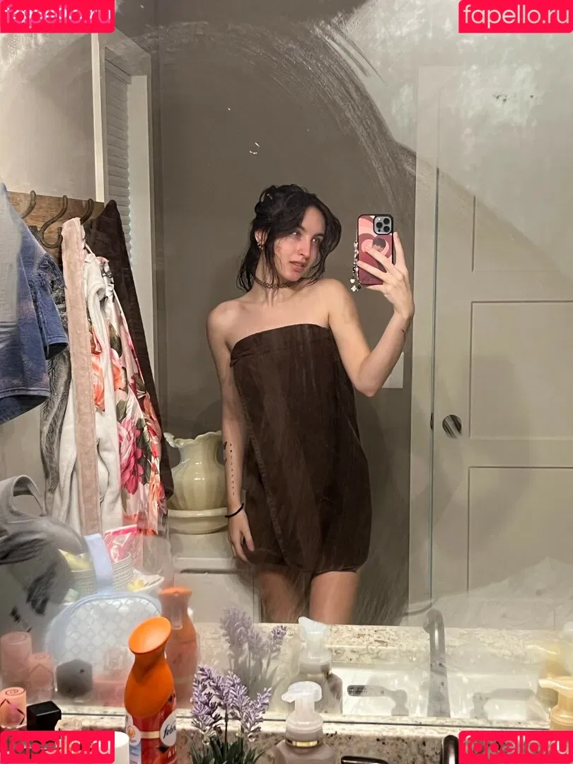 Beebee ASMR Onlyfans Photo Gallery 