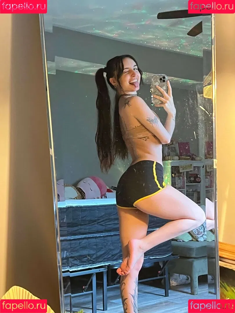Beebee ASMR Onlyfans Photo Gallery 