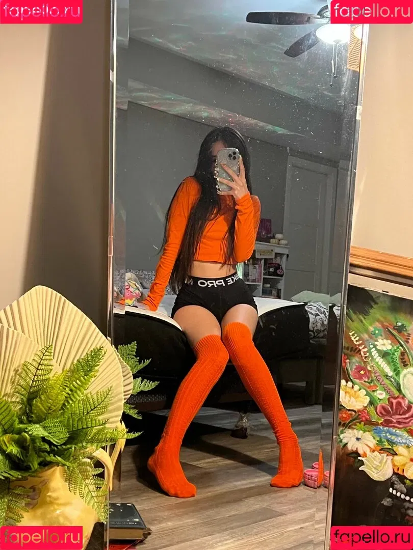 Beebee ASMR Onlyfans Photo Gallery 