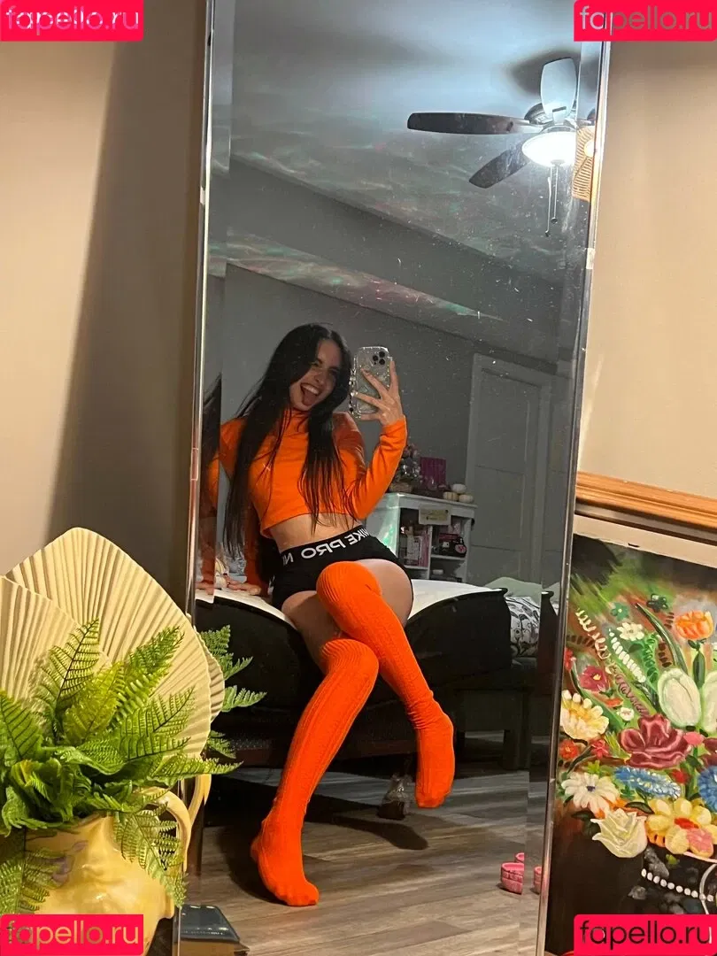 Beebee ASMR Onlyfans Photo Gallery 