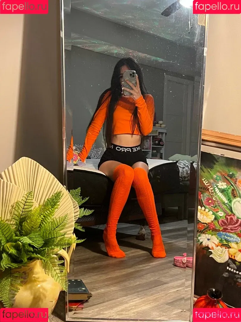Beebee ASMR Onlyfans Photo Gallery 