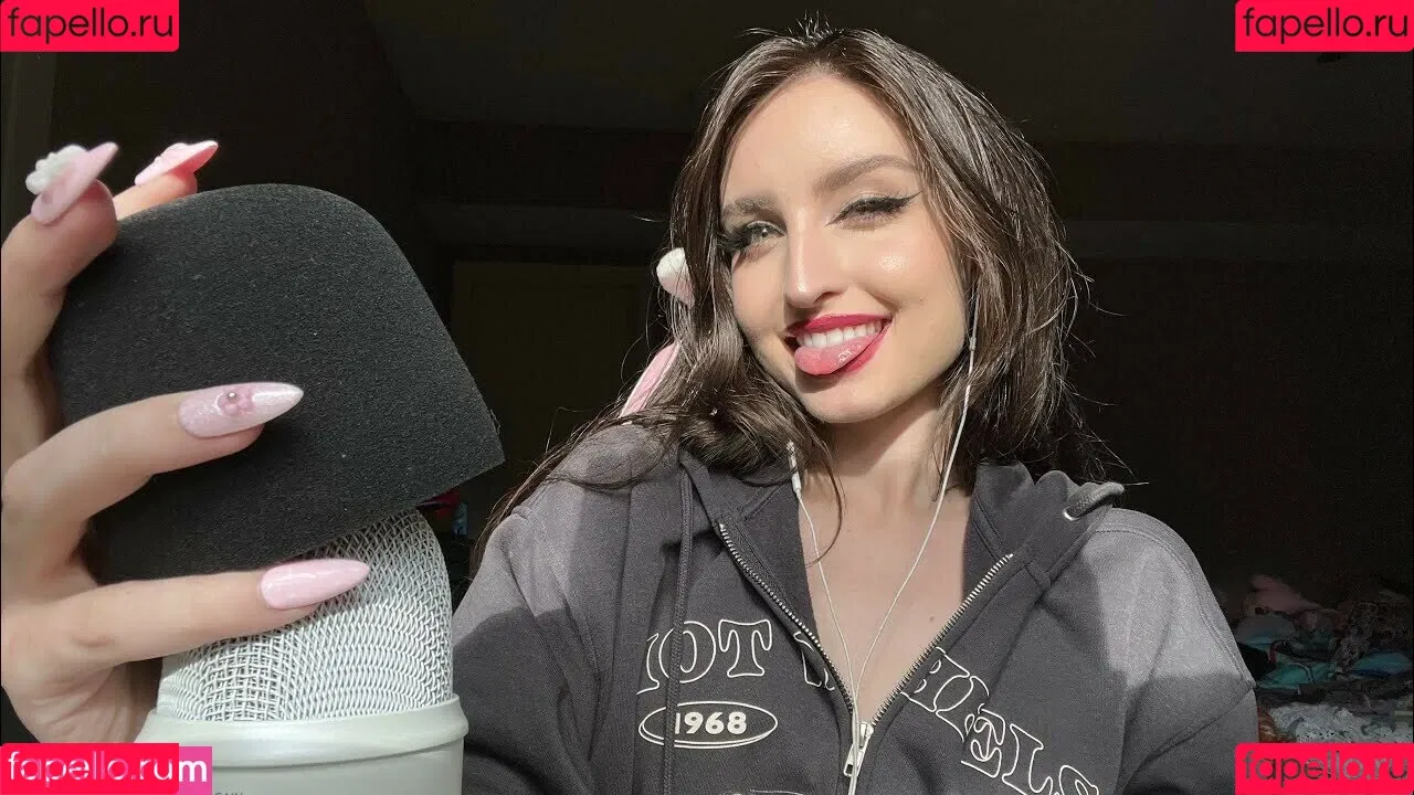 Beebee ASMR Onlyfans Photo Gallery 