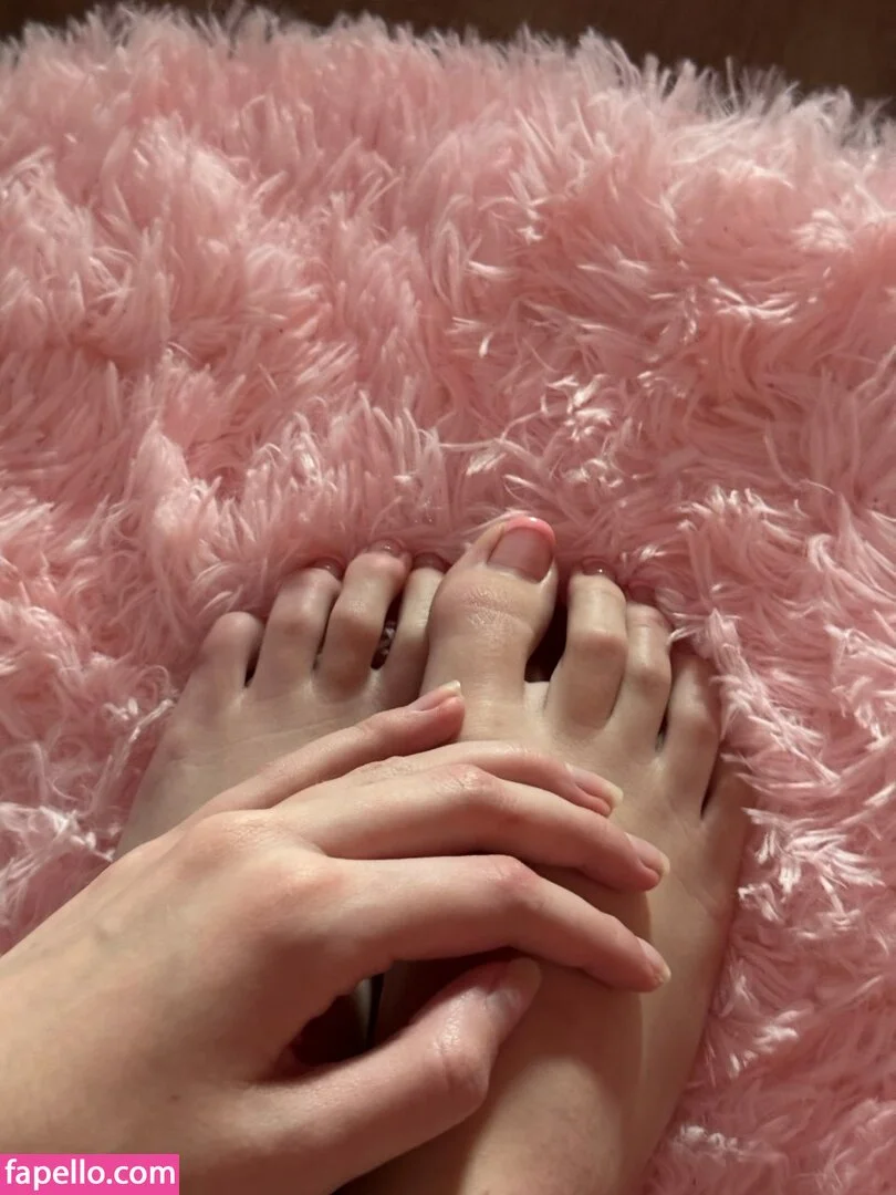 Beebee ASMR Onlyfans Photo Gallery 