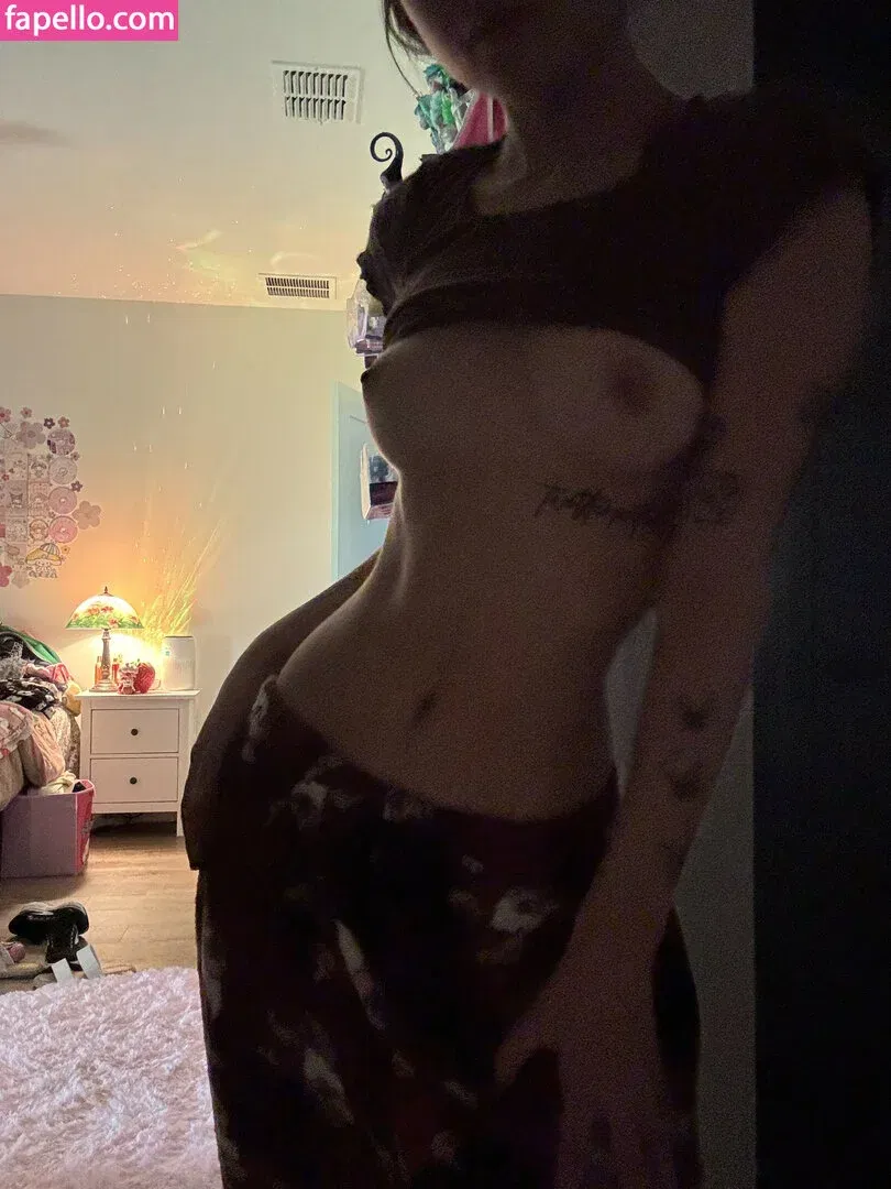 Beebee ASMR Onlyfans Photo Gallery 