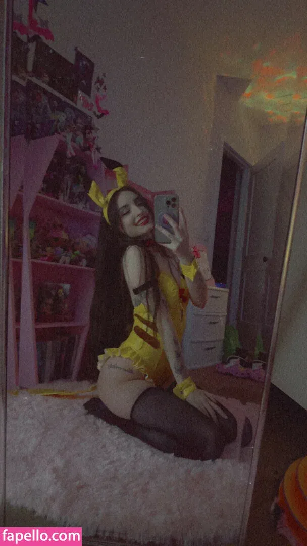 Beebee ASMR Onlyfans Photo Gallery 