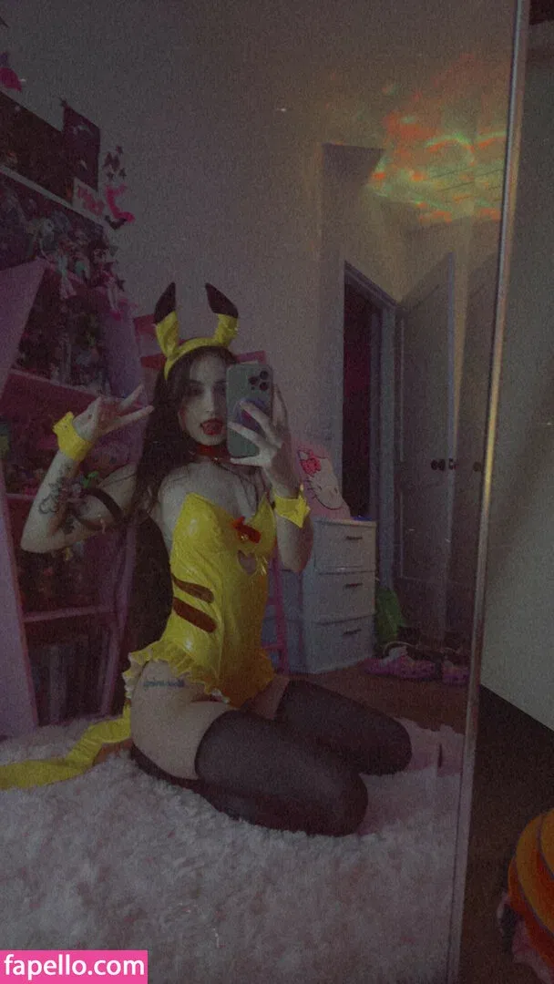 Beebee ASMR Onlyfans Photo Gallery 