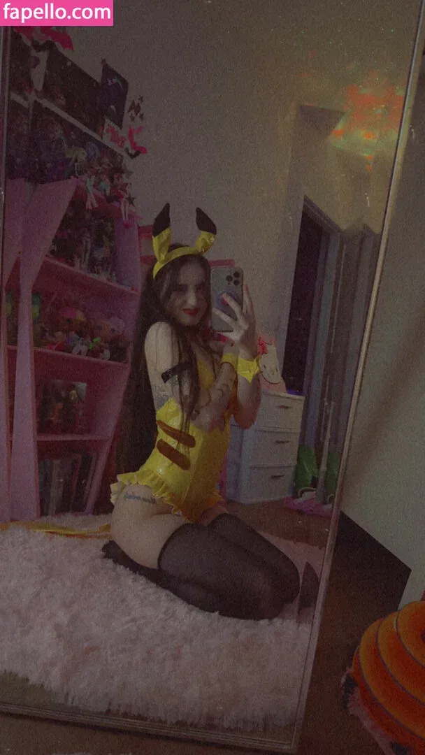 Beebee ASMR Onlyfans Photo Gallery 