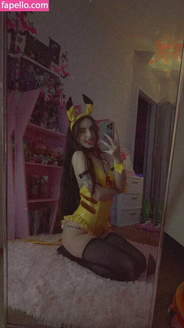 Beebee ASMR Onlyfans Photo Gallery 