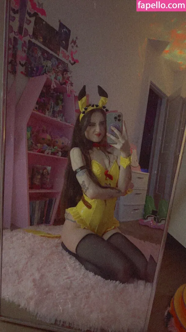 Beebee ASMR Onlyfans Photo Gallery 