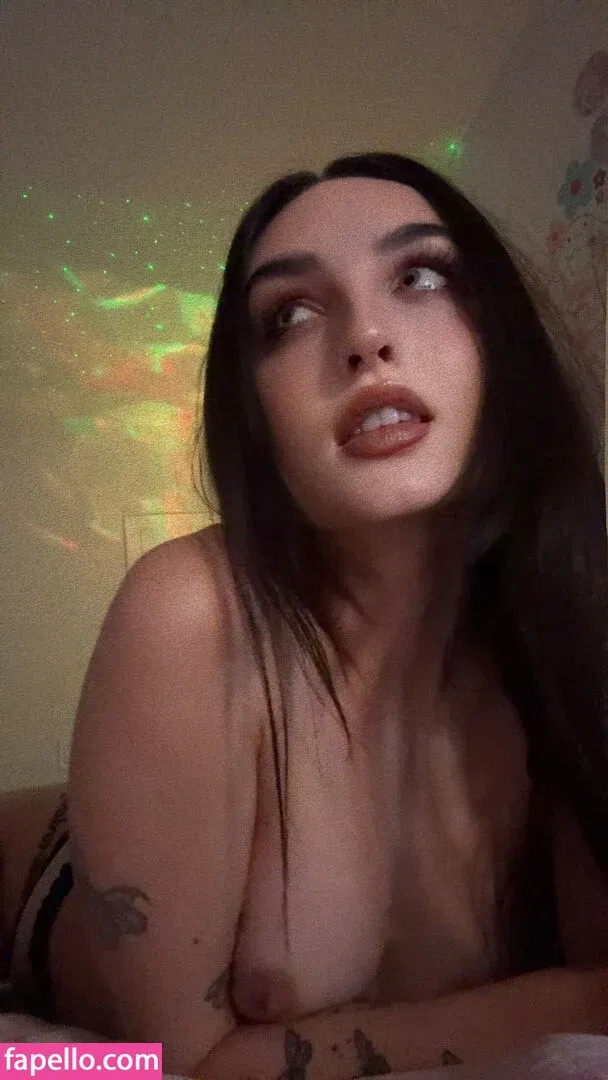 Beebee ASMR Onlyfans Photo Gallery 