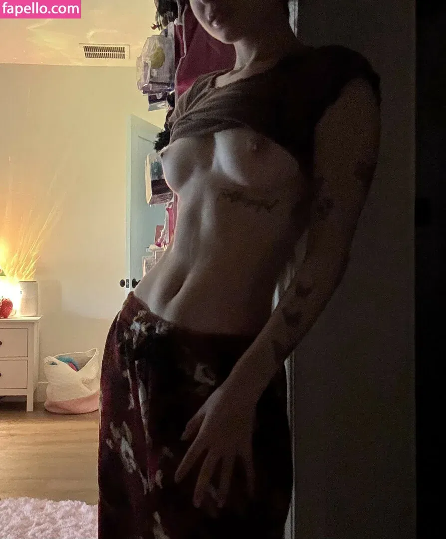 Beebee ASMR Onlyfans Photo Gallery 