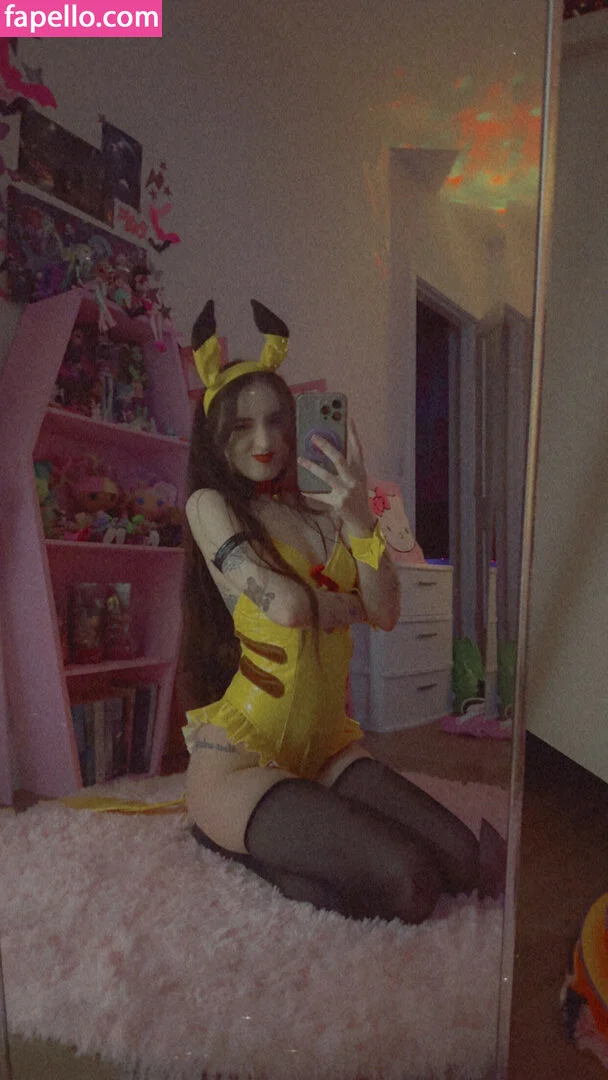 Beebee ASMR Onlyfans Photo Gallery 