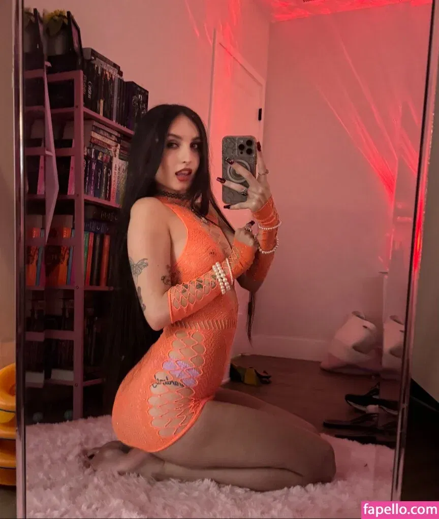 Beebee ASMR Onlyfans Photo Gallery 