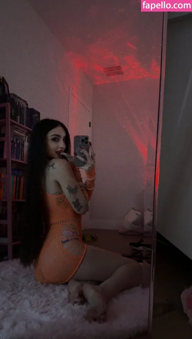 Beebee ASMR Onlyfans Photo Gallery 