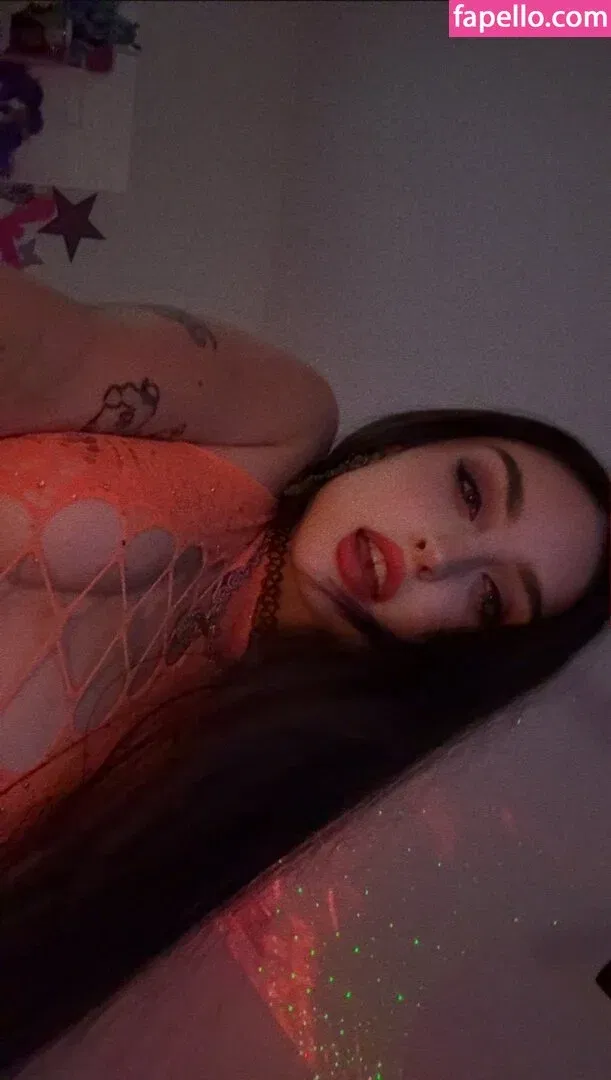 Beebee ASMR Onlyfans Photo Gallery 