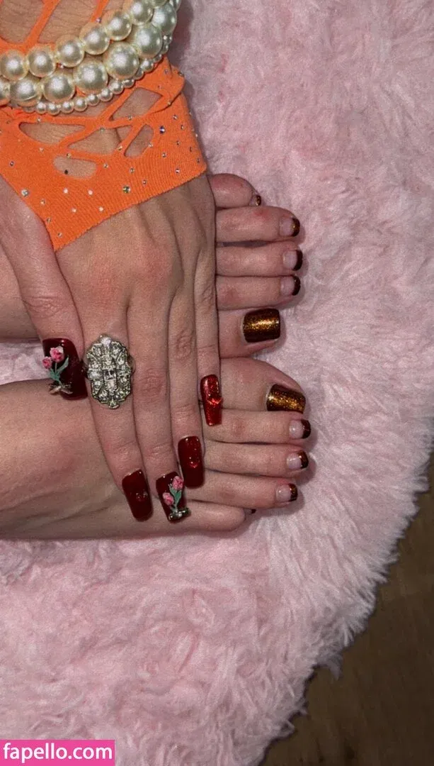 Beebee ASMR Onlyfans Photo Gallery 