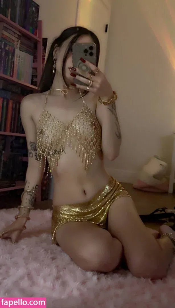Beebee ASMR Onlyfans Photo Gallery 