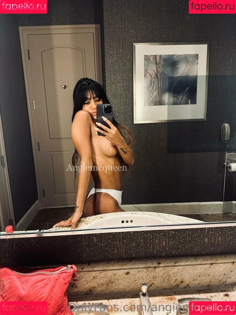 Angie McQueen Onlyfans Photo Gallery 