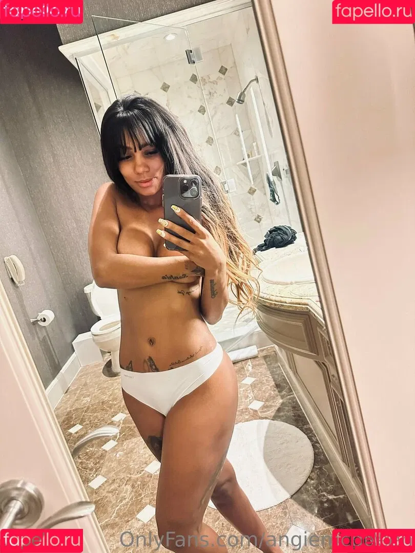 Angie McQueen Onlyfans Photo Gallery 