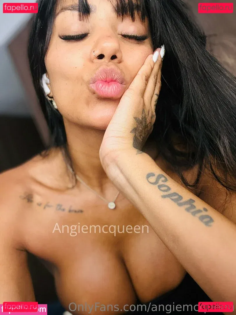 Angie McQueen Onlyfans Photo Gallery 