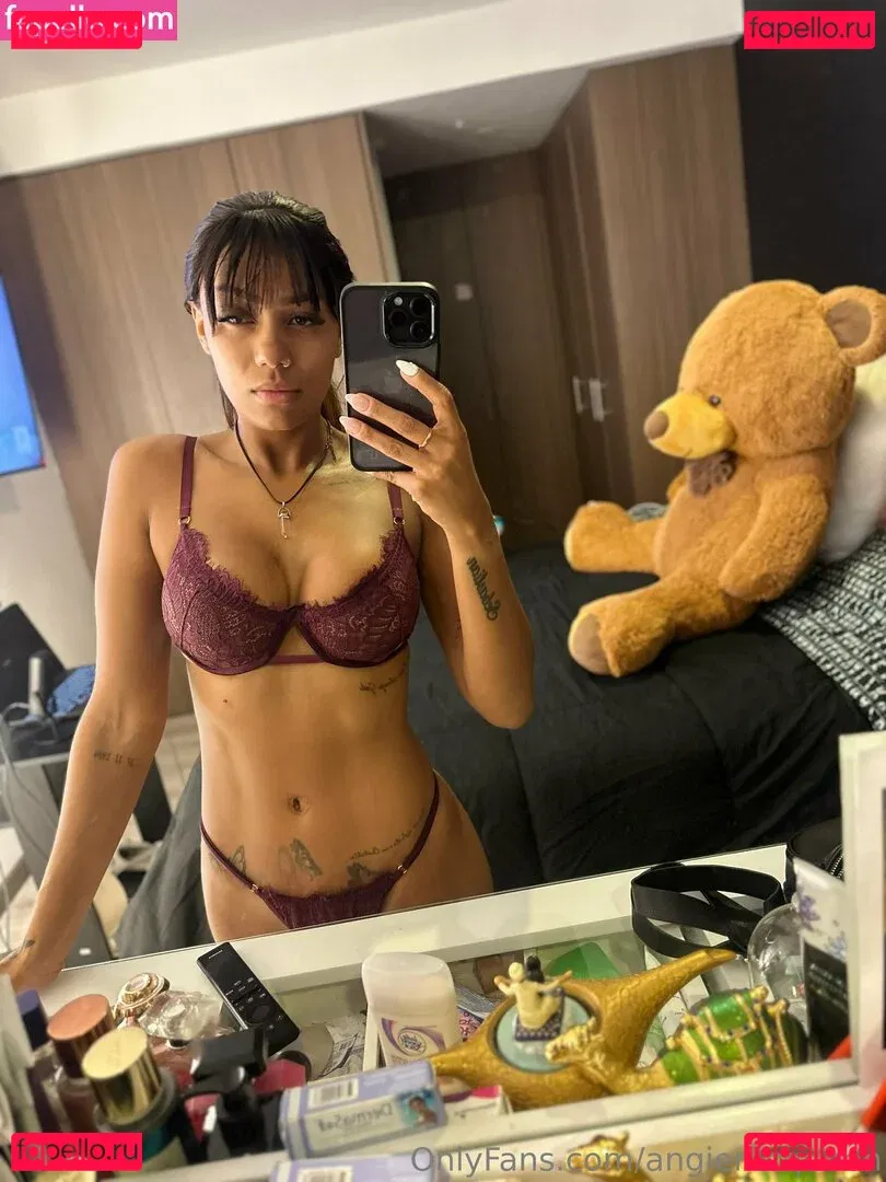 Angie McQueen Onlyfans Photo Gallery 