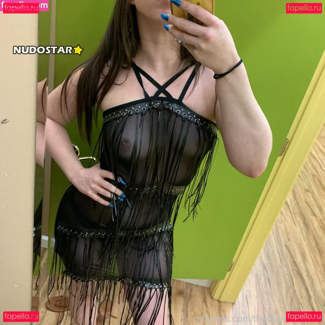 Remi White Onlyfans Photo Gallery 