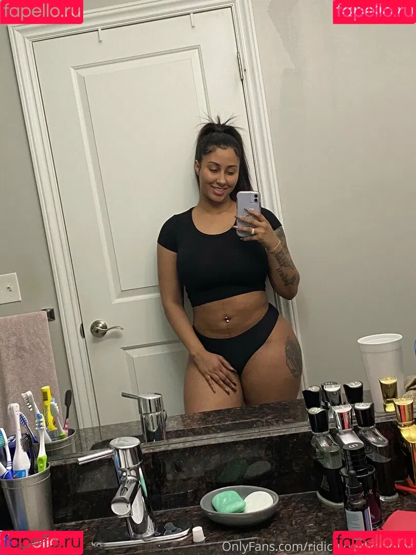 ridiculouslybombb Onlyfans Photo Gallery 