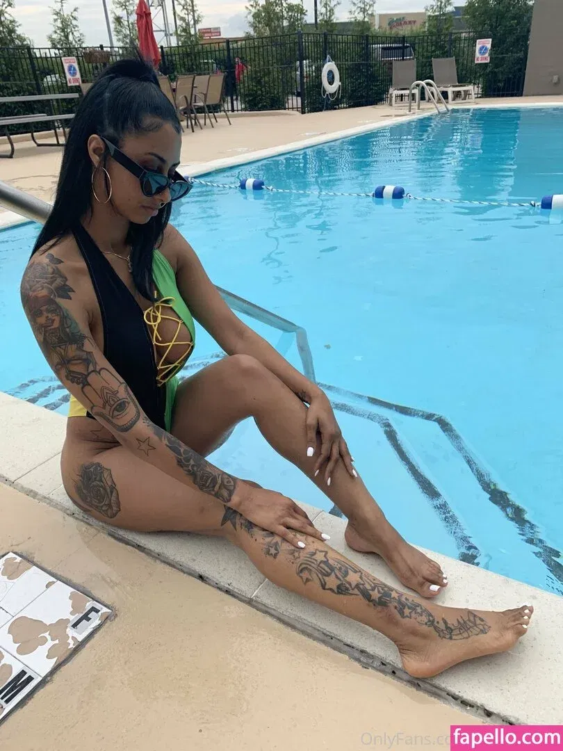 ridiculouslybombb Onlyfans Photo Gallery 