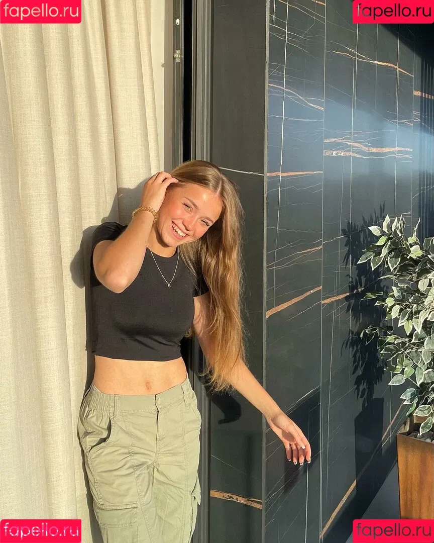 maxima_mclk Onlyfans Photo Gallery 