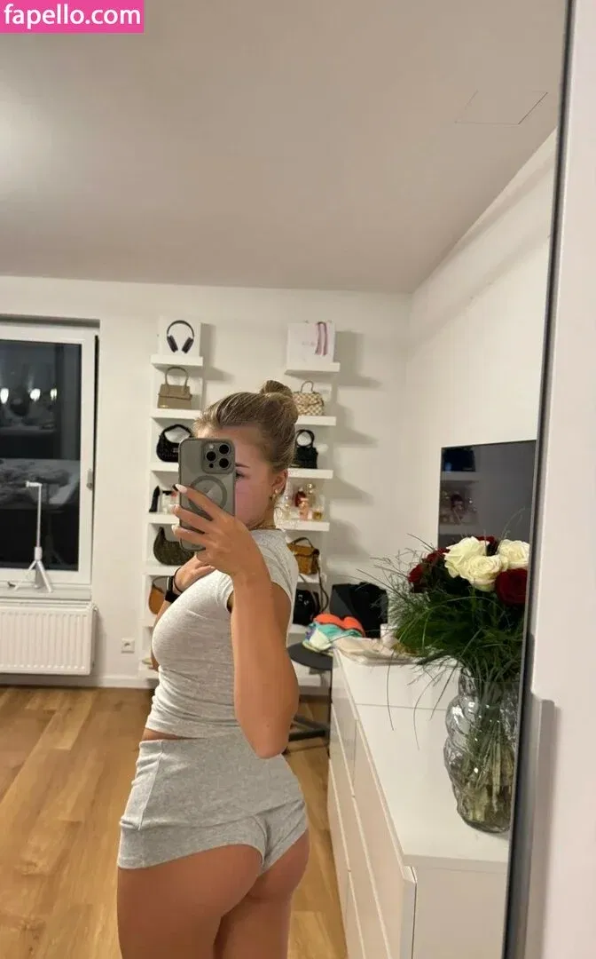 maxima_mclk Onlyfans Photo Gallery 