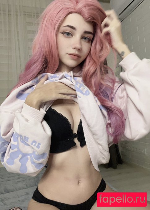 astella Onlyfans Photo Gallery 