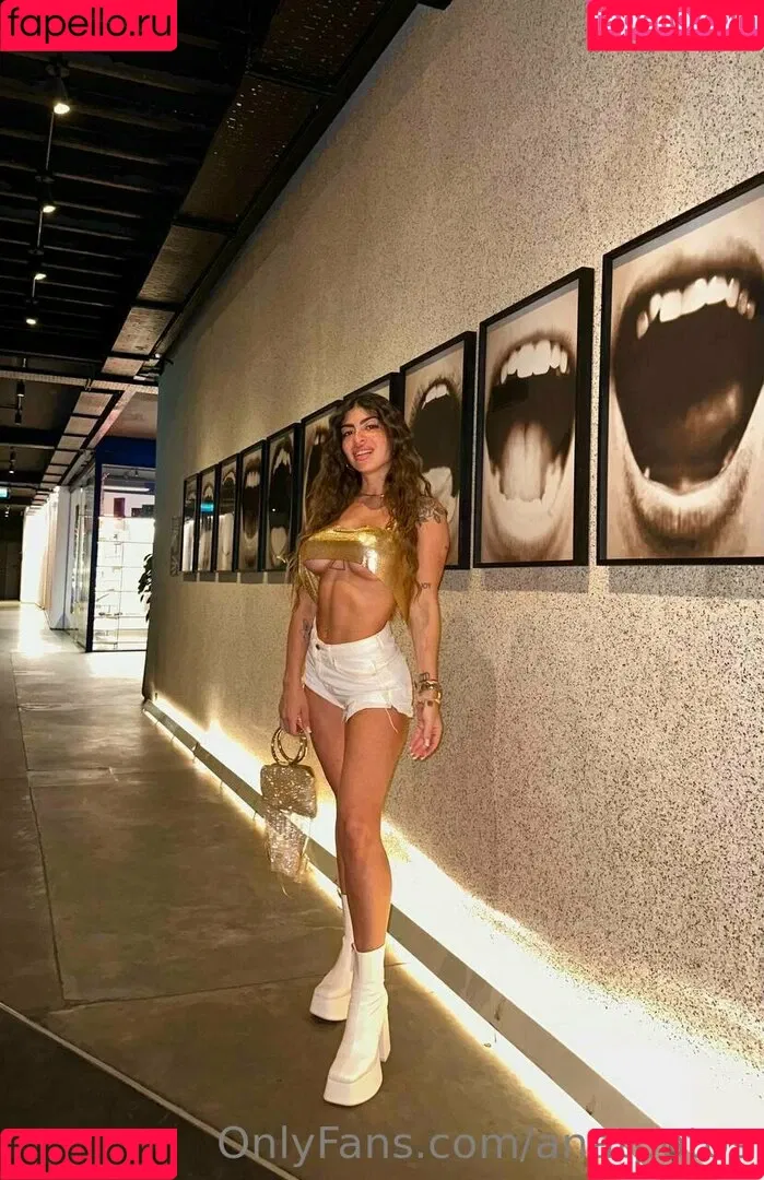 anatpotos Onlyfans Photo Gallery 