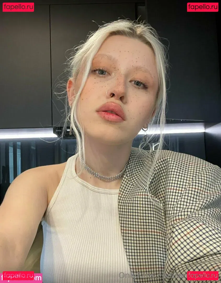 anatpotos Onlyfans Photo Gallery 