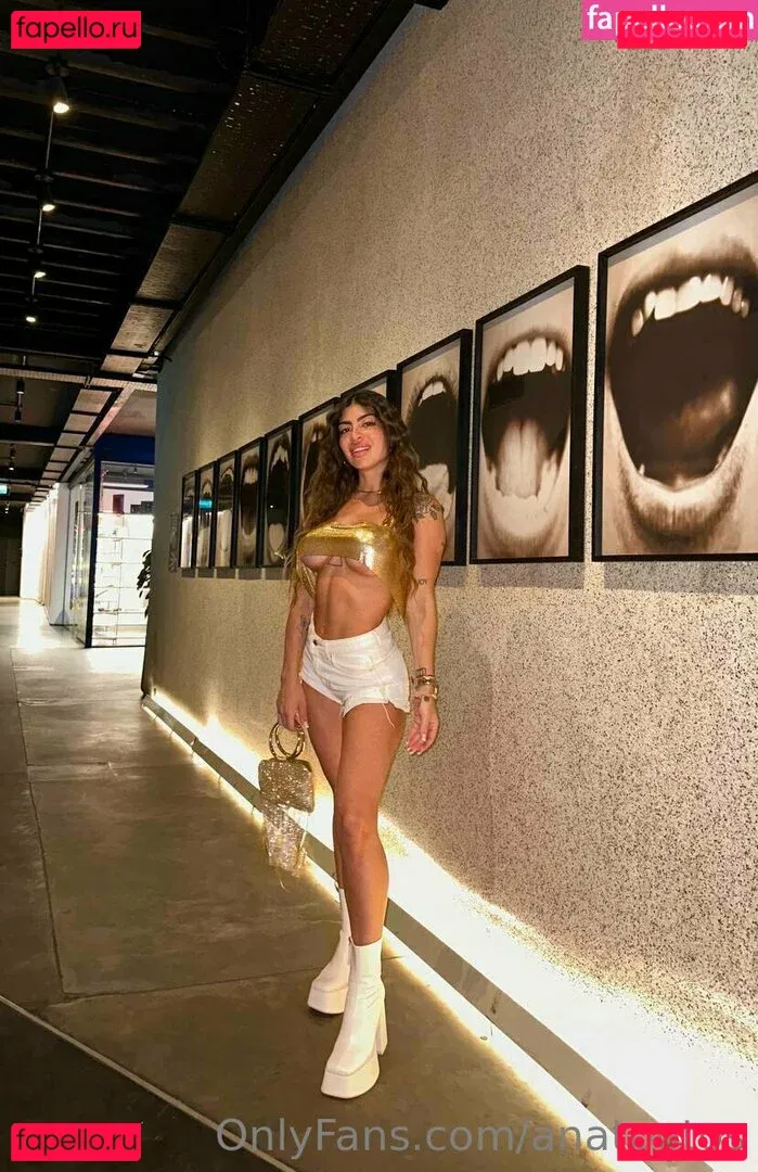 anatpotos Onlyfans Photo Gallery 