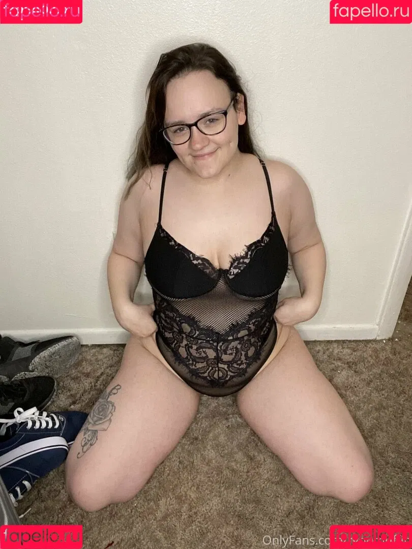 katiebuggz Onlyfans Photo Gallery 