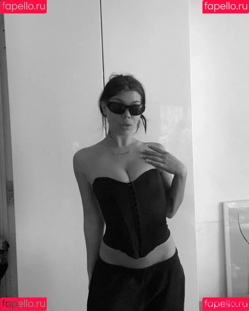 Linea Sindt Onlyfans Photo Gallery 