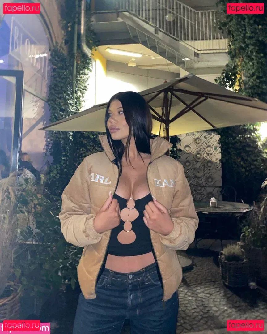 Linea Sindt Onlyfans Photo Gallery 