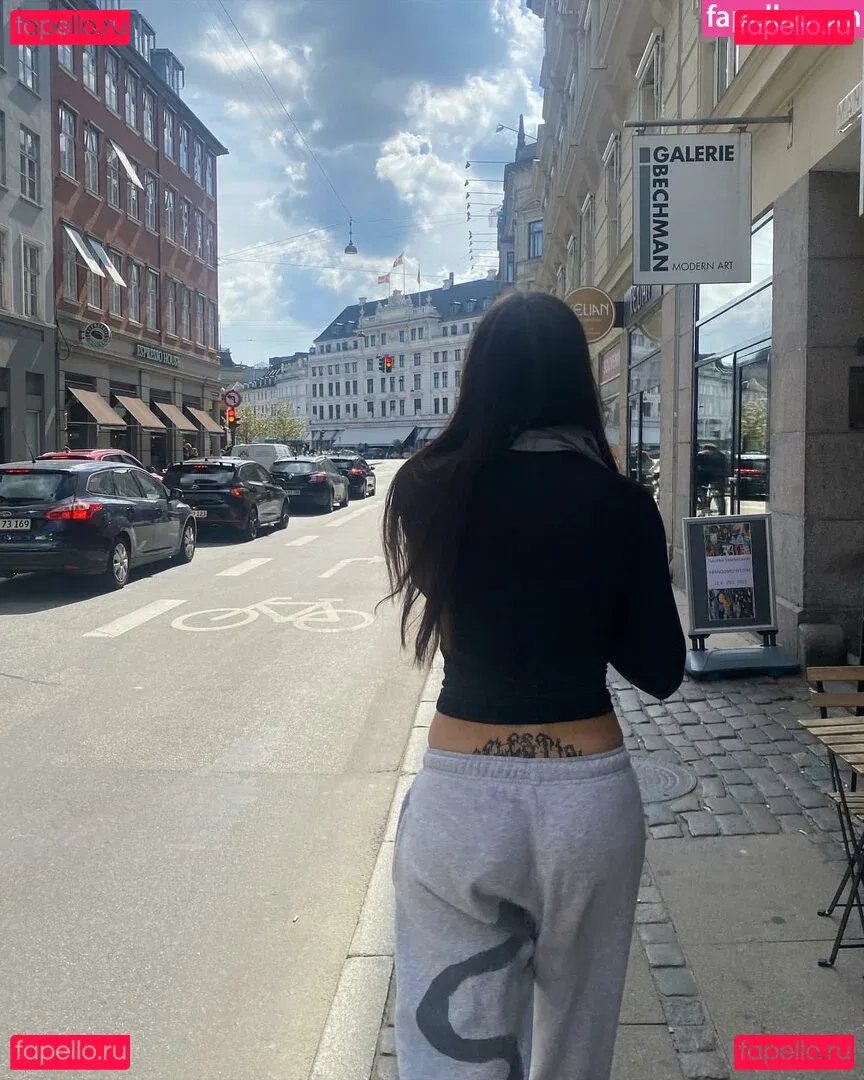 Linea Sindt Onlyfans Photo Gallery 