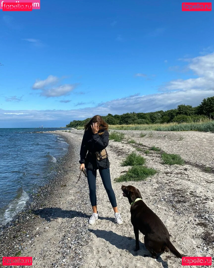 Linea Sindt Onlyfans Photo Gallery 