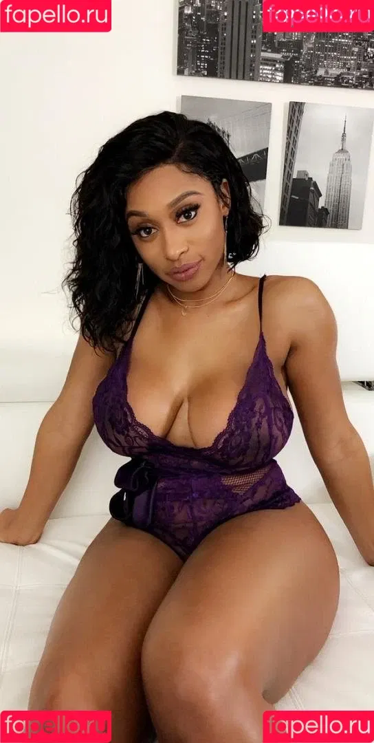 Dominique Jolie Onlyfans Photo Gallery 