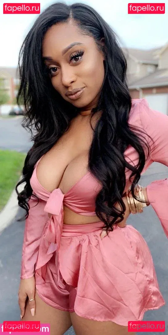 Dominique Jolie Onlyfans Photo Gallery 