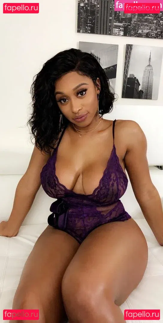 Dominique Jolie Onlyfans Photo Gallery 
