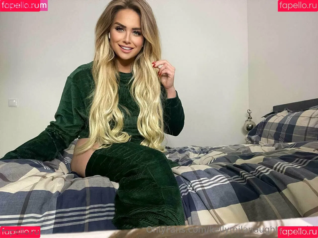 kellymilana Onlyfans Photo Gallery 