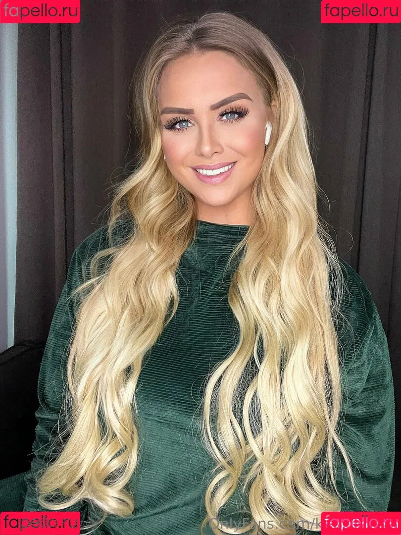 kellymilana Onlyfans Photo Gallery 