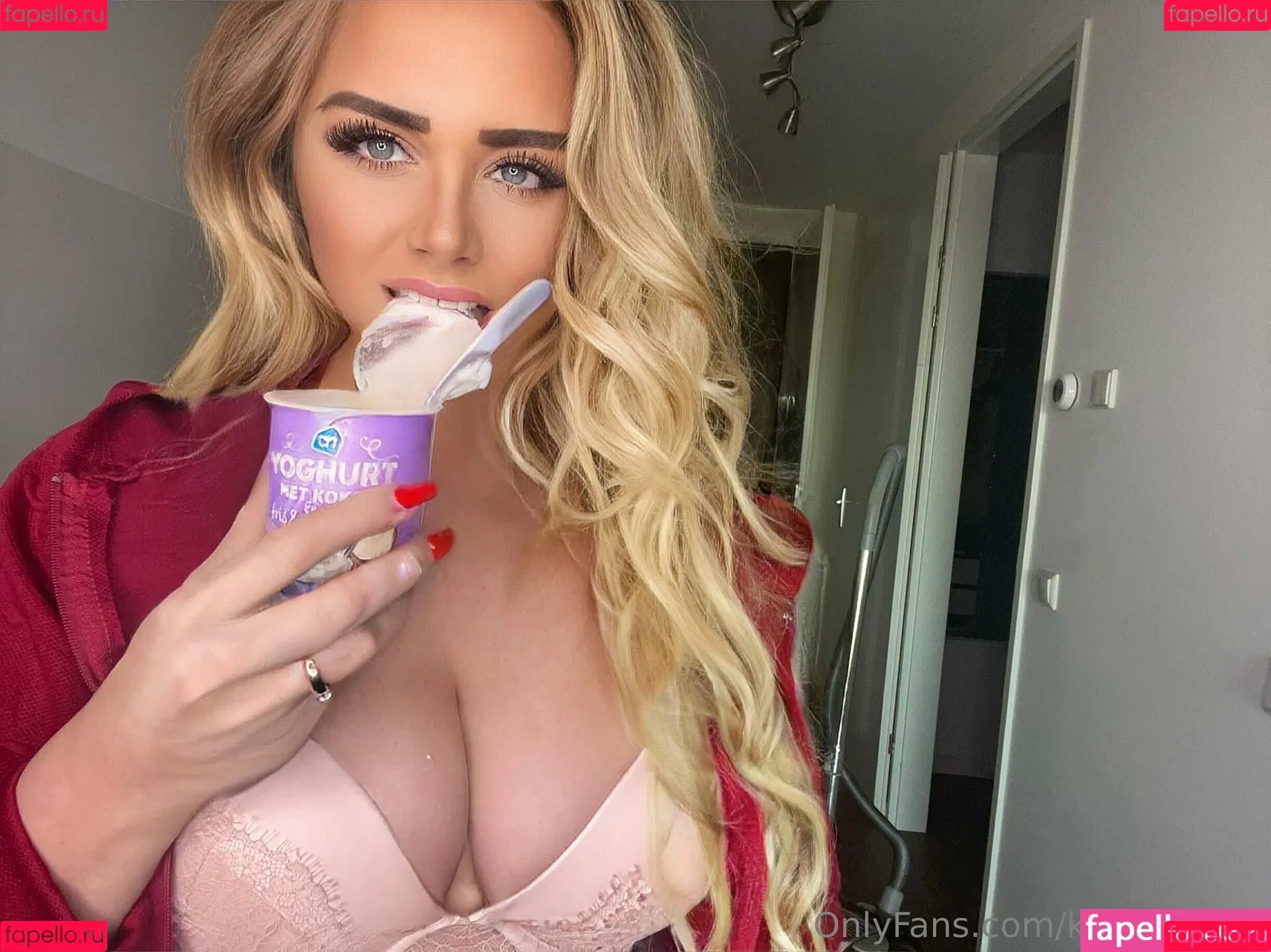 kellymilana Onlyfans Photo Gallery 