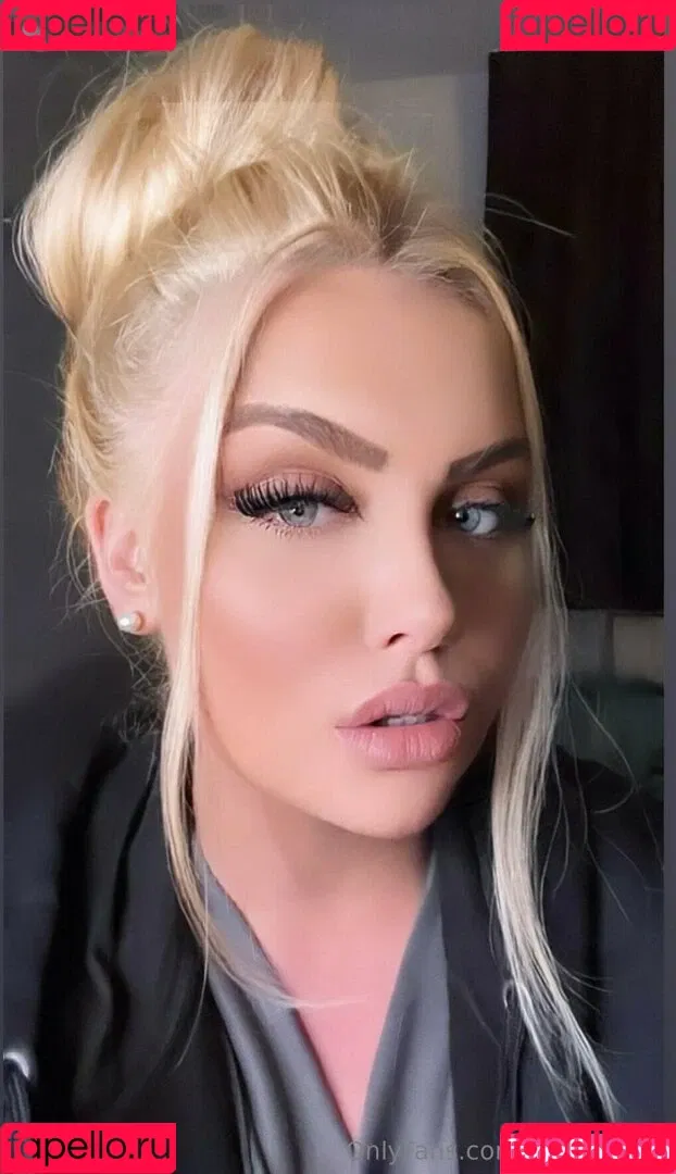 kellymilana Onlyfans Photo Gallery 